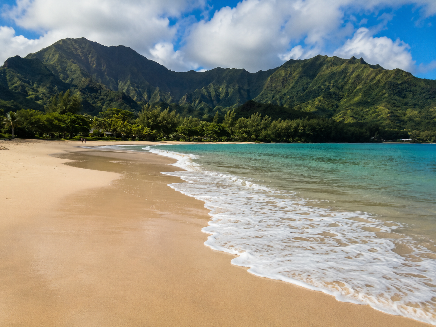 Playa Cofresí en Puerto Plata: tranquilidad, resorts y encanto familiar frente al mar
